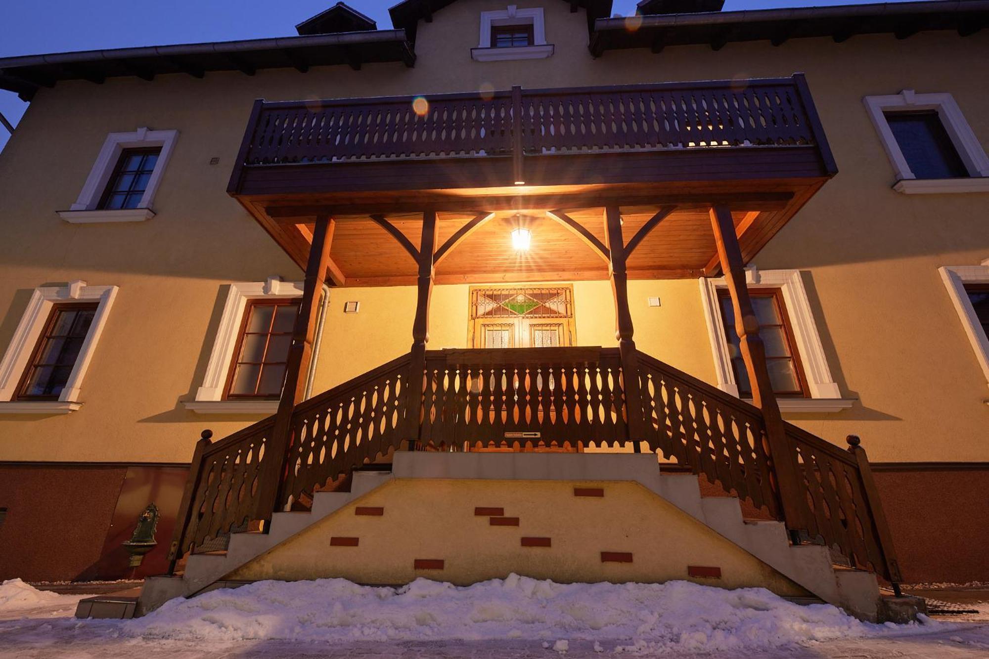 Villa Ganzstein Murzzuschlag Bagian luar foto